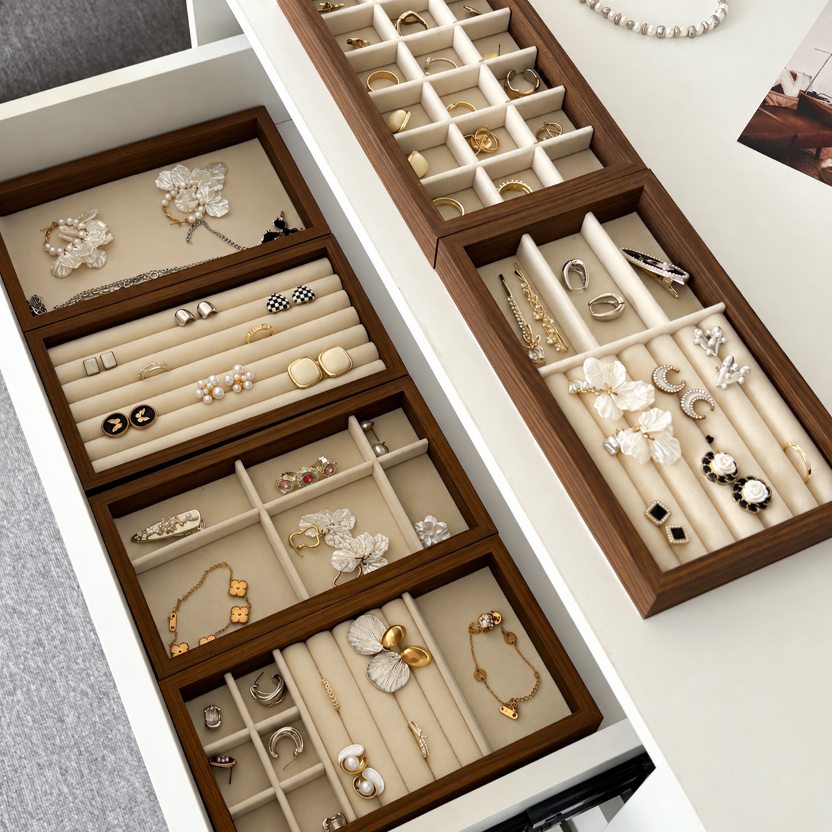 walnut wood velvet jewelry tray small
compact ring earring organizer
necklace bracelet display tray
vanity drawer jewelry storage
wholesale jewelry display tray
