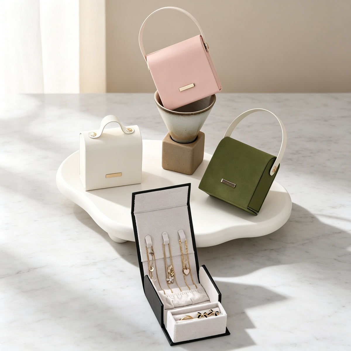 PU Leather Travel Jewelry Box with Handle, Portable Mini Jewelry Organizer for Necklaces, Rings & Earrings
